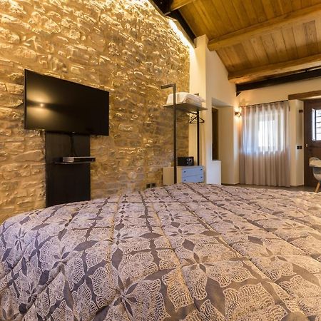 Borgotufi Albergo Diffuso Castel del Giudice Esterno foto