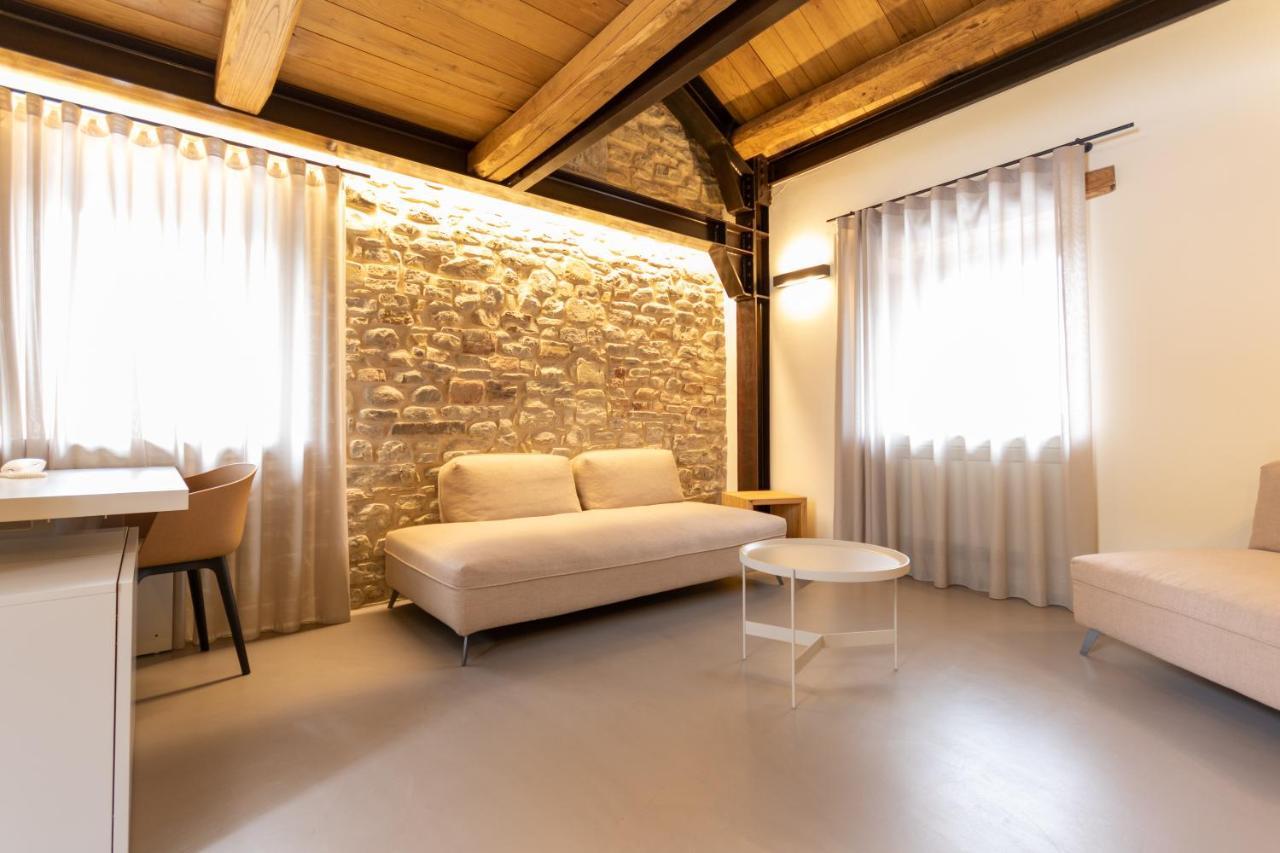 Borgotufi Albergo Diffuso Castel del Giudice Esterno foto