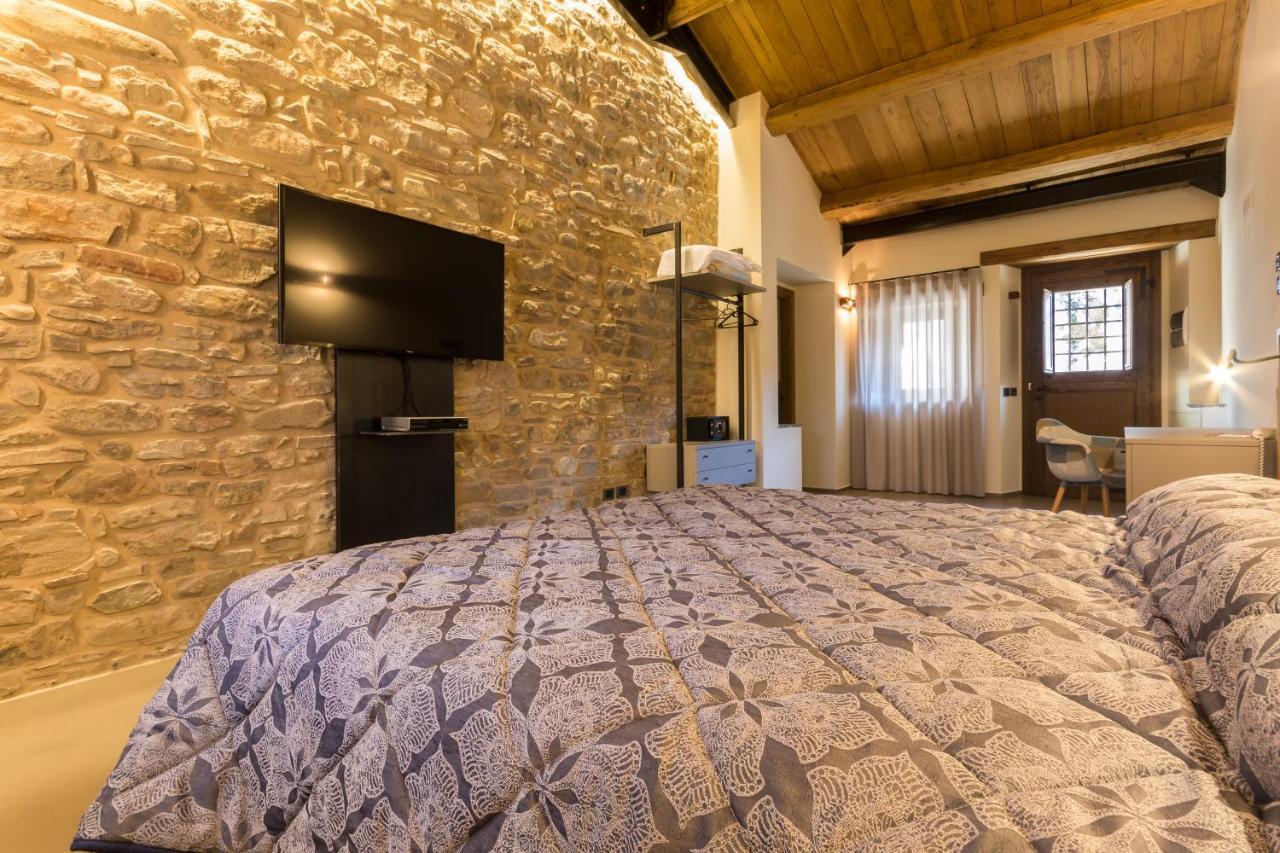 Borgotufi Albergo Diffuso Castel del Giudice Esterno foto