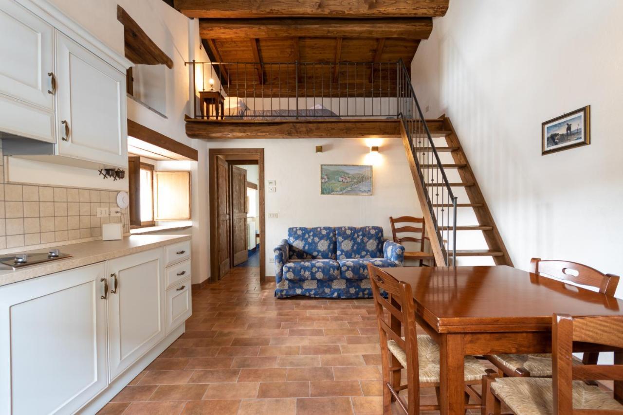Borgotufi Albergo Diffuso Castel del Giudice Esterno foto