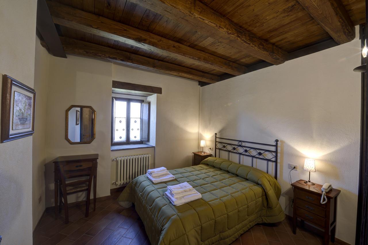 Borgotufi Albergo Diffuso Castel del Giudice Esterno foto
