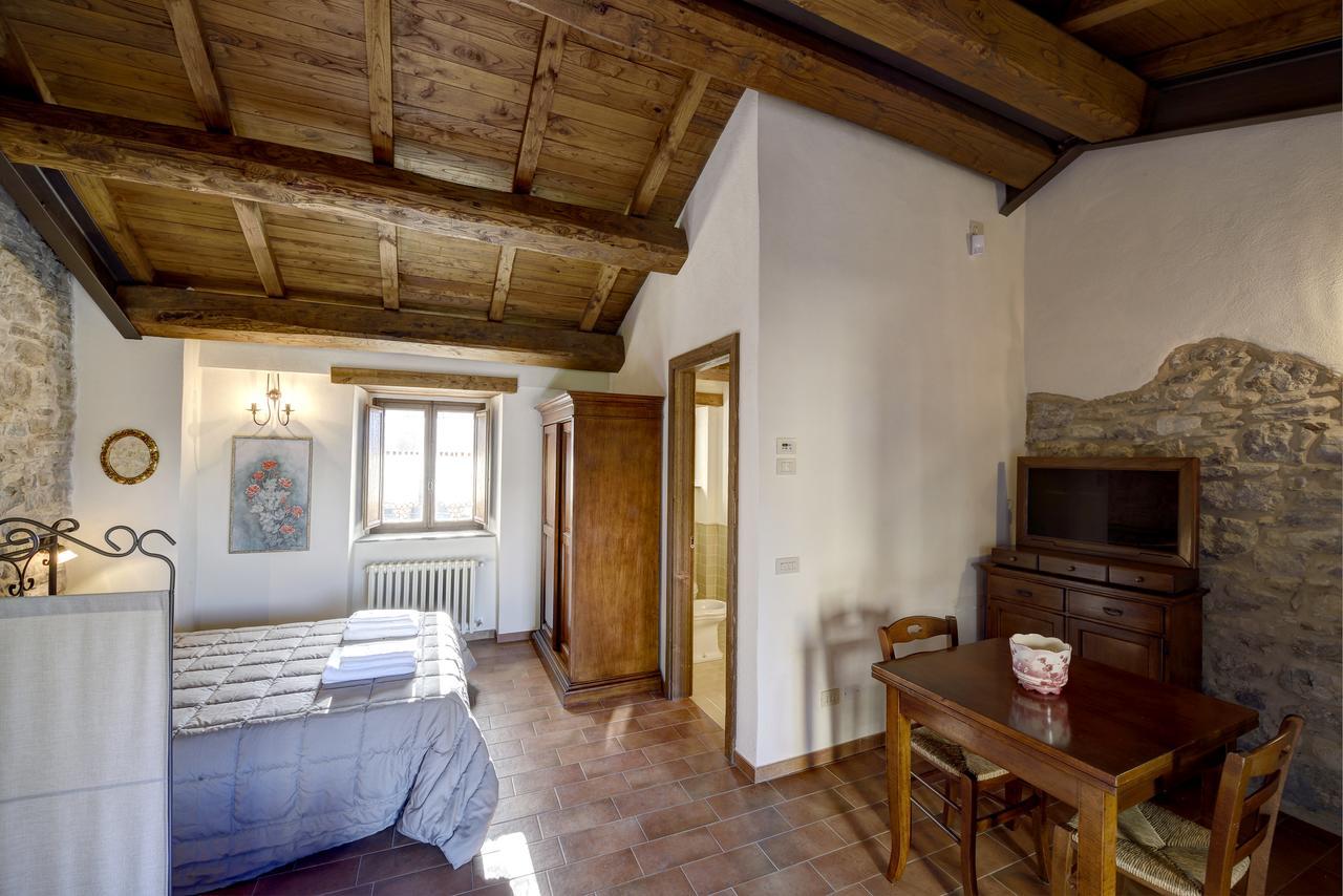 Borgotufi Albergo Diffuso Castel del Giudice Esterno foto