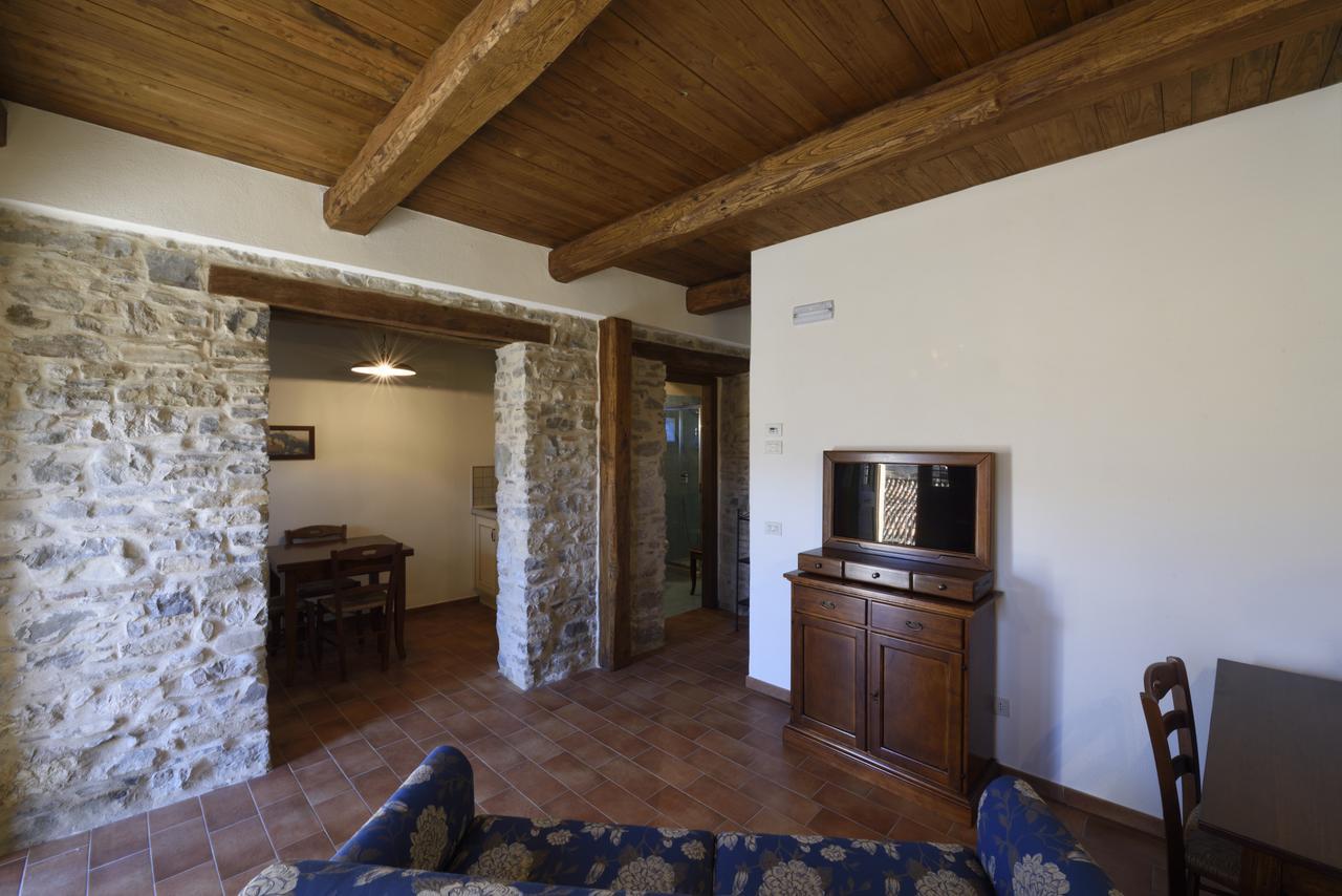 Borgotufi Albergo Diffuso Castel del Giudice Esterno foto