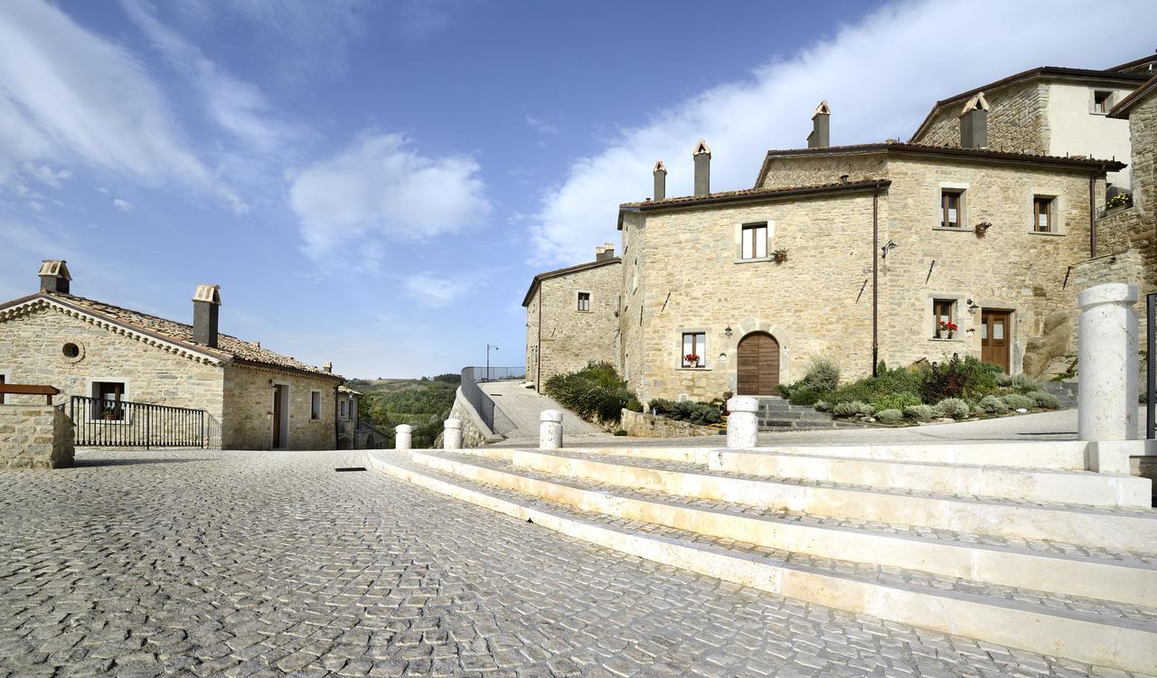 Borgotufi Albergo Diffuso Castel del Giudice Esterno foto