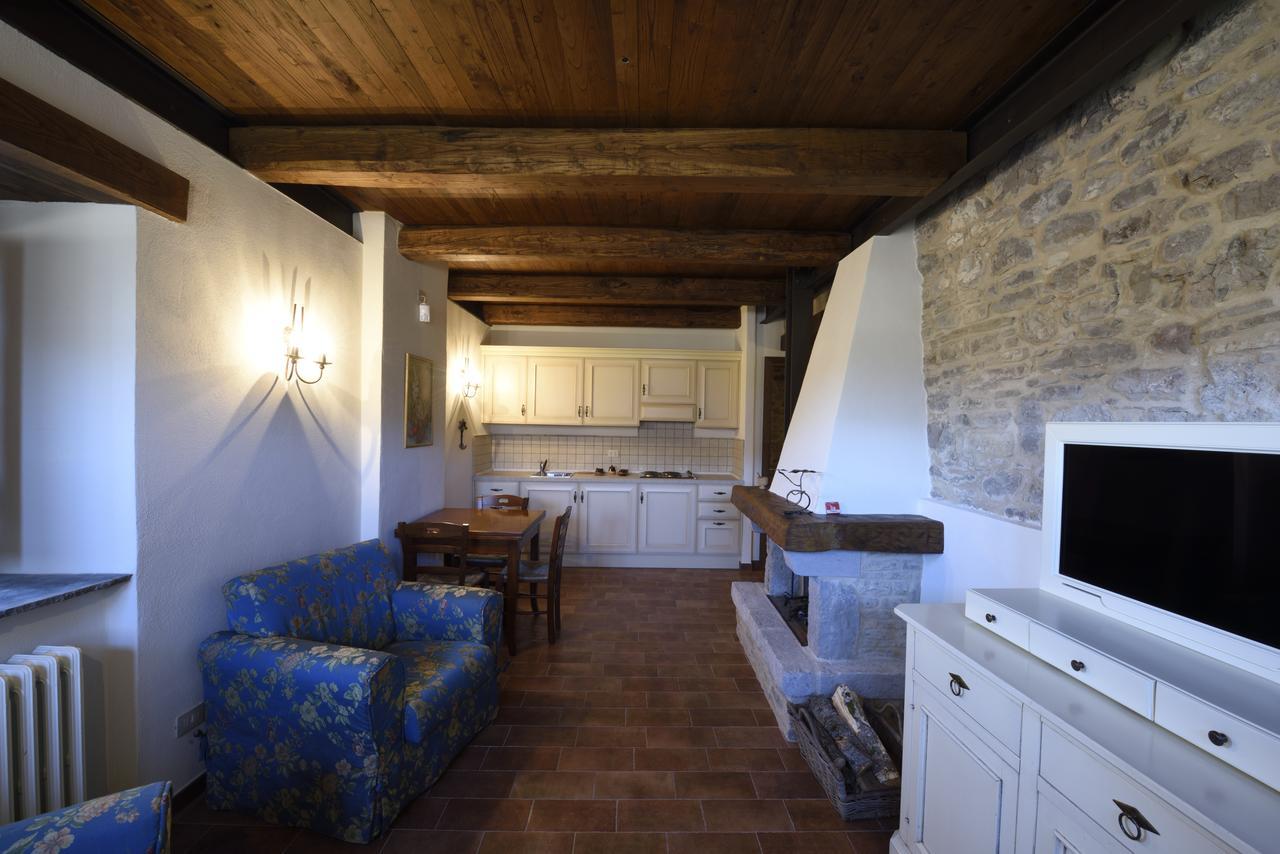 Borgotufi Albergo Diffuso Castel del Giudice Esterno foto