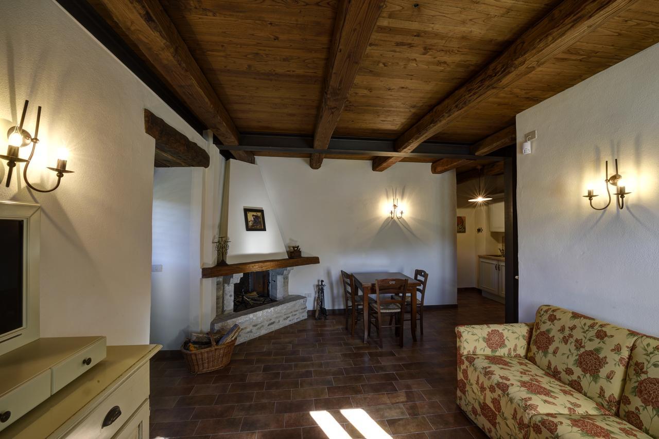 Borgotufi Albergo Diffuso Castel del Giudice Esterno foto
