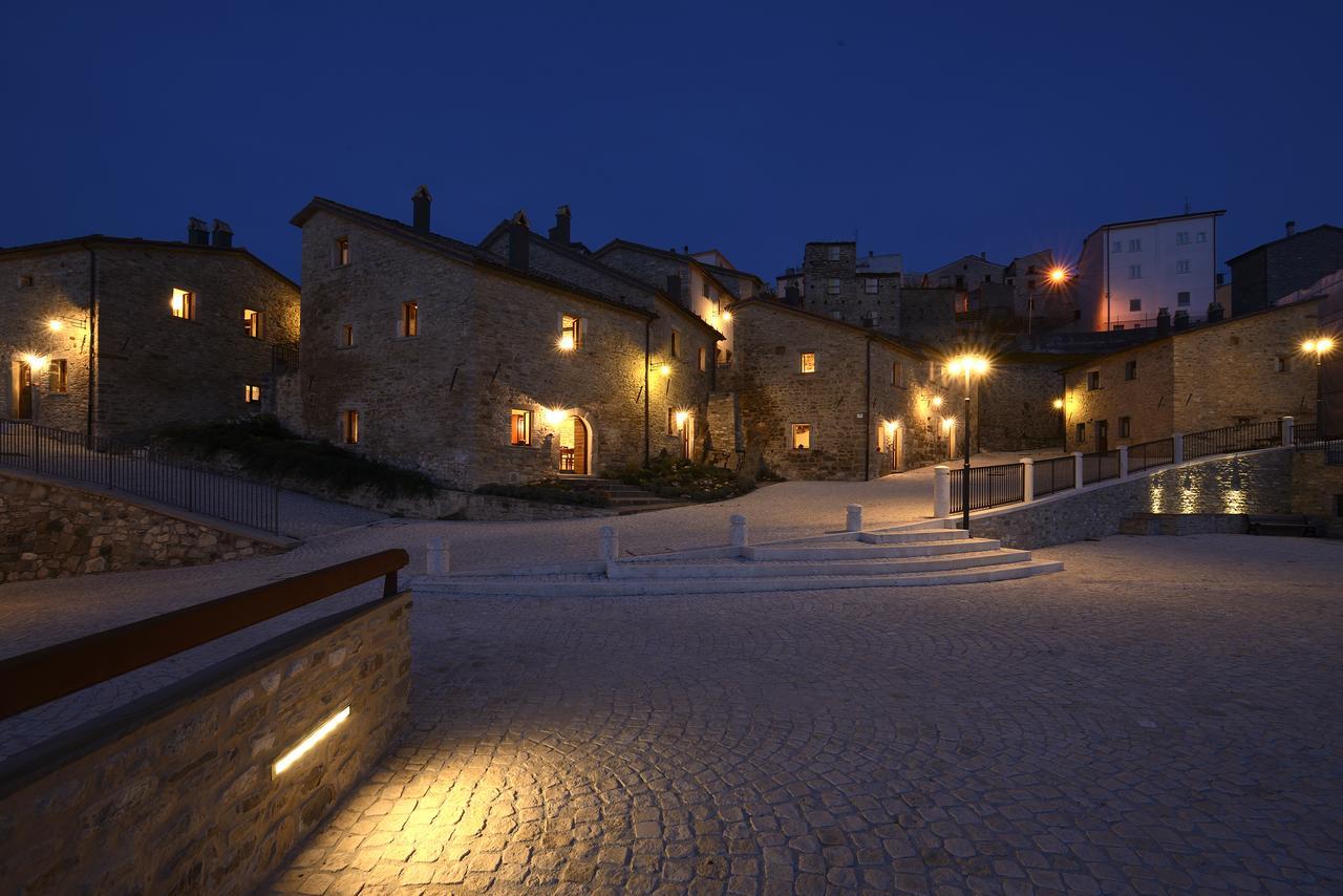 Borgotufi Albergo Diffuso Castel del Giudice Esterno foto