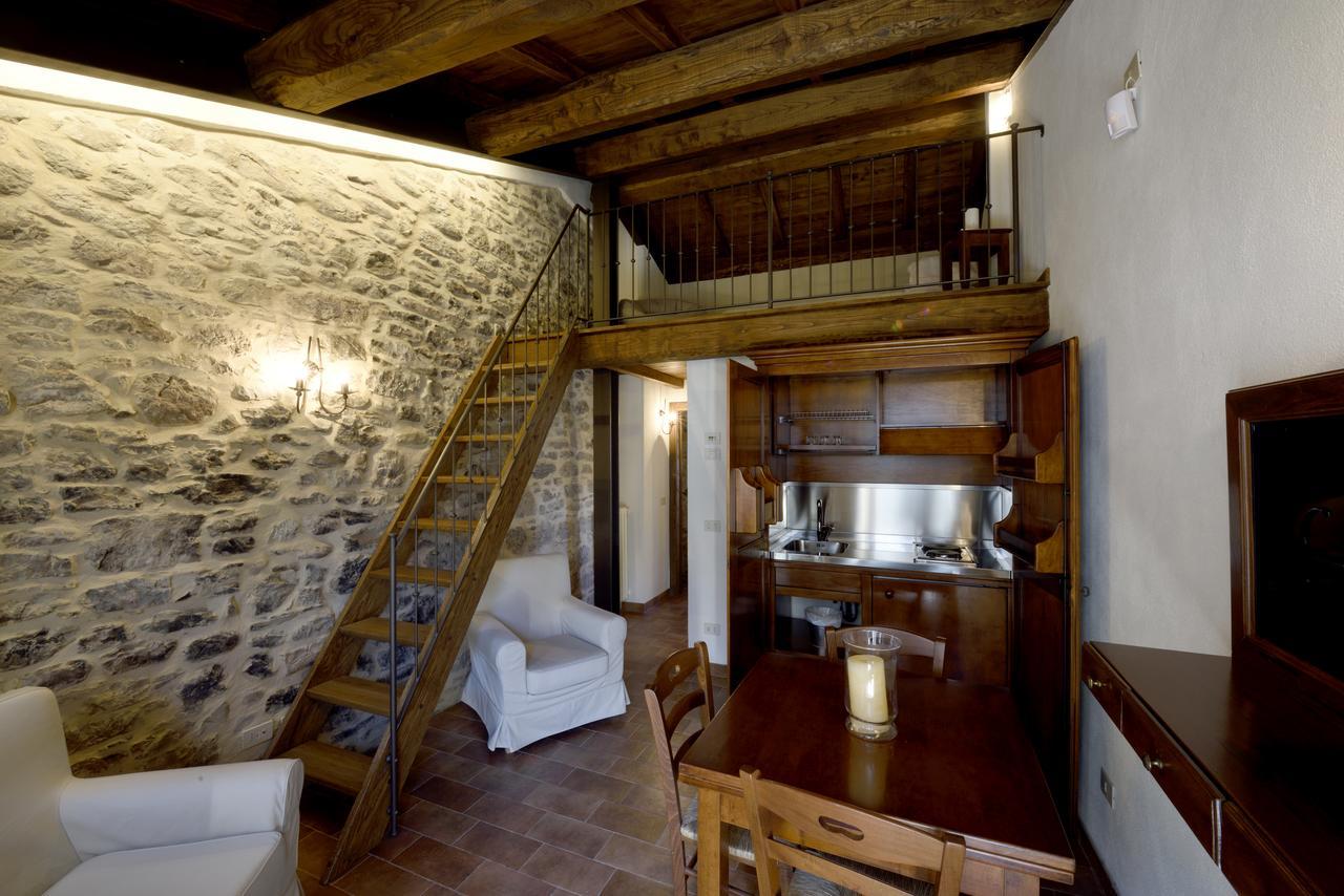 Borgotufi Albergo Diffuso Castel del Giudice Esterno foto