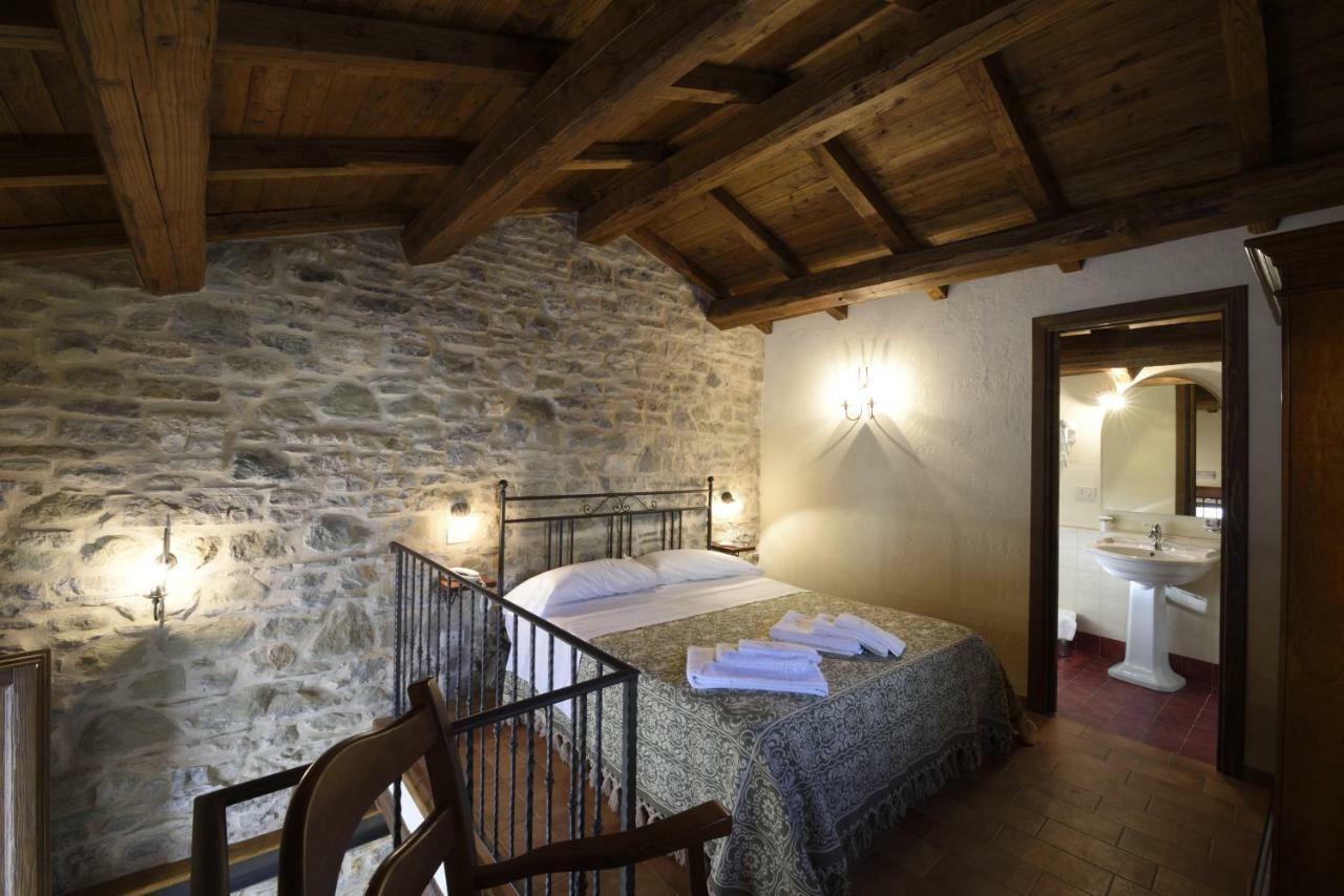Borgotufi Albergo Diffuso Castel del Giudice Esterno foto