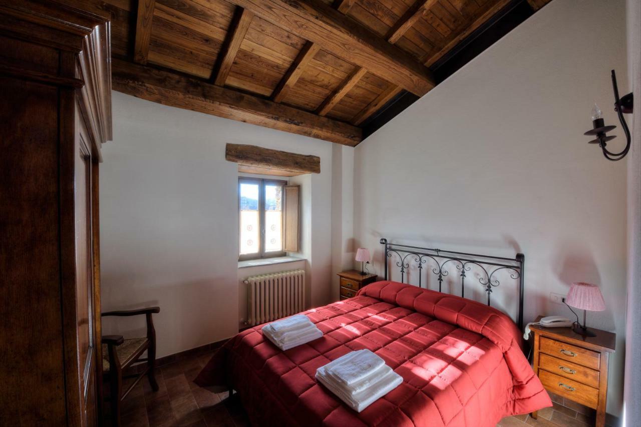 Borgotufi Albergo Diffuso Castel del Giudice Esterno foto